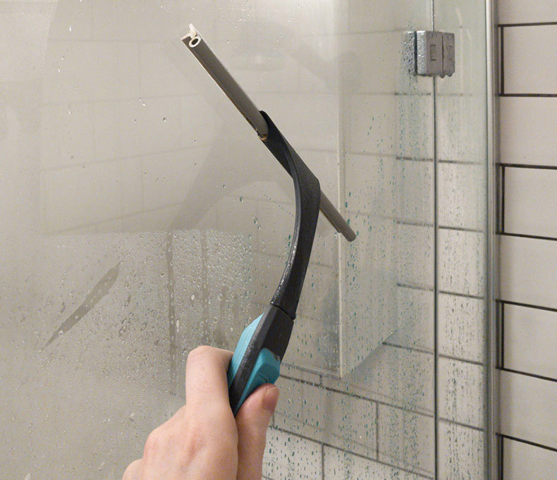 squeegee-shower-glass